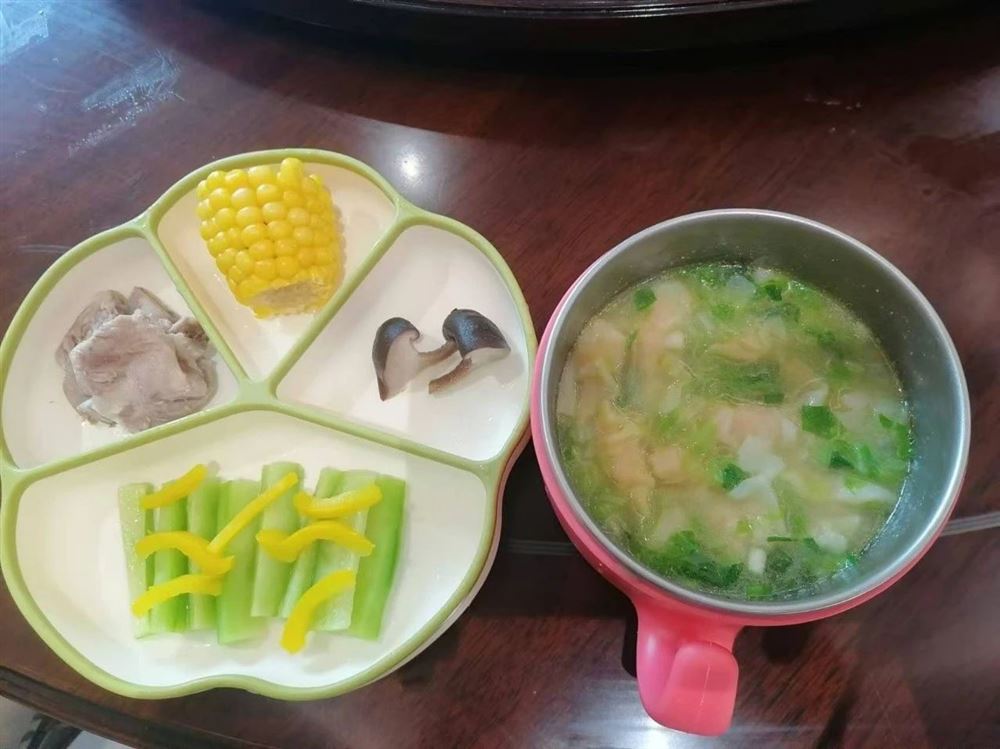 李阿姨工作生活照10