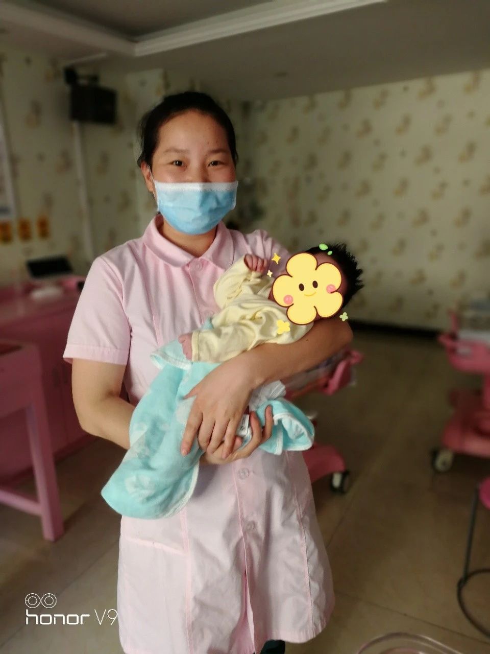 郑阿姨工作生活照5