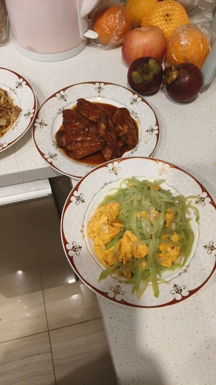 巩阿姨工作生活照5