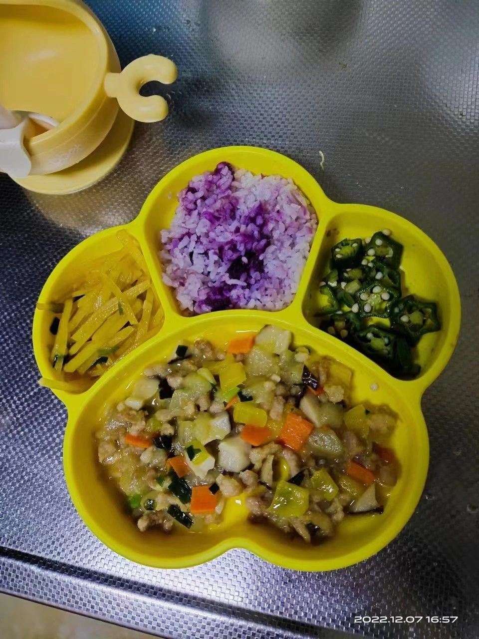 吴阿姨工作生活照7