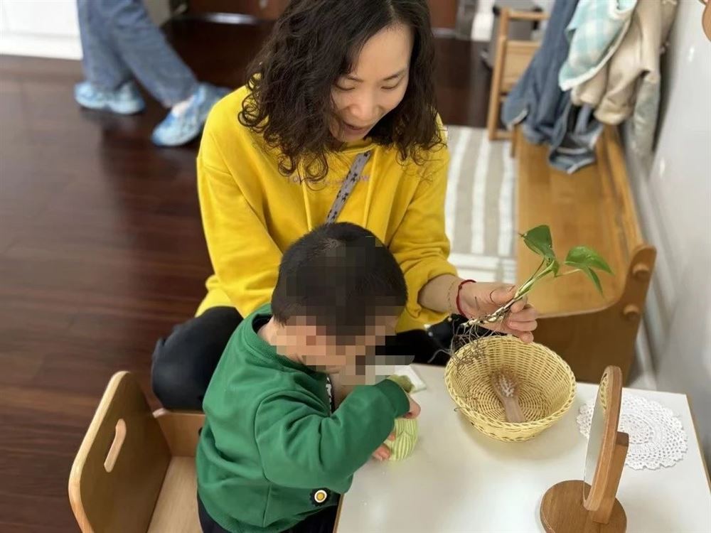 萧阿姨工作生活照10