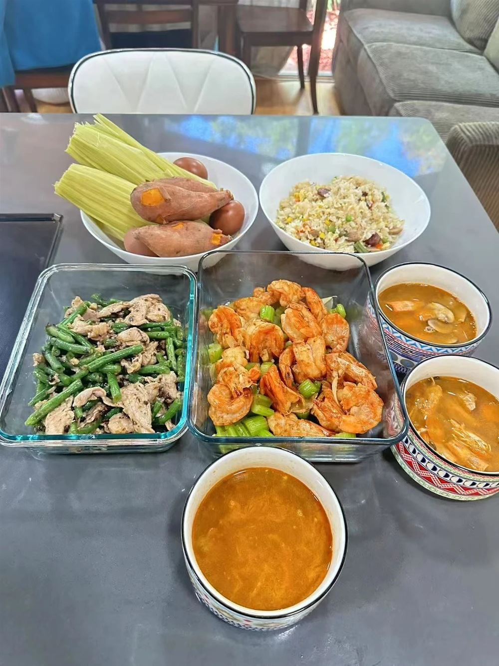 曾阿姨工作生活照3