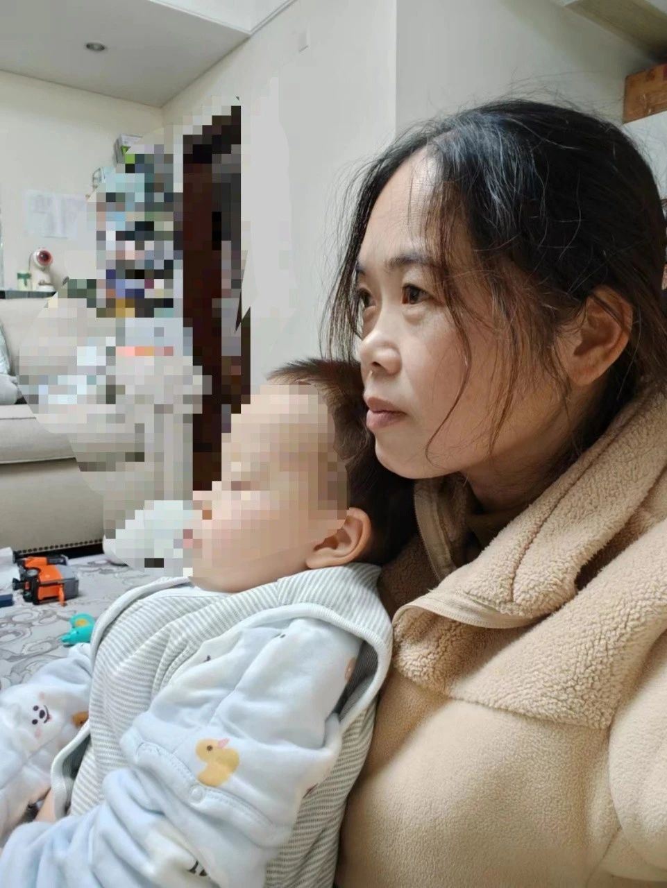 彭阿姨工作生活照5