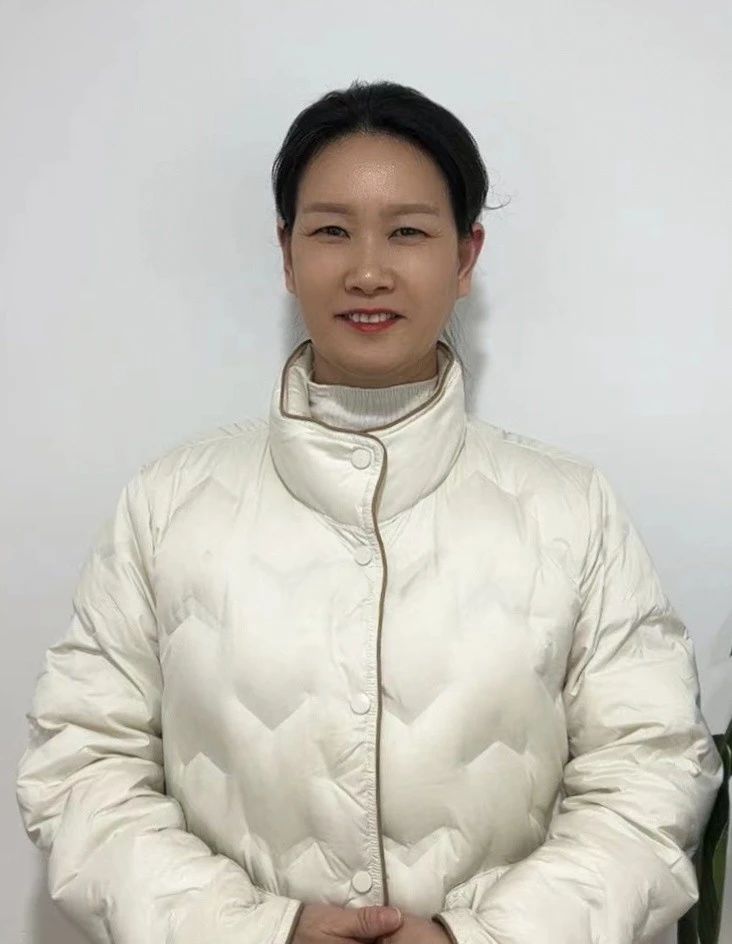 上海育婴师雷阿姨公开照片
