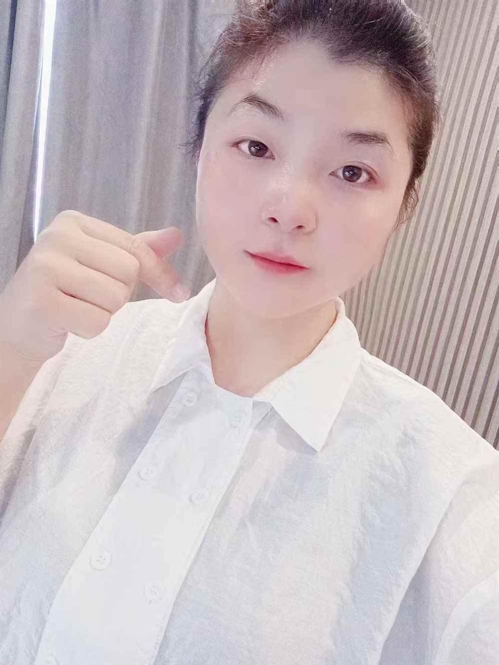 上海家务师罗阿姨公开照片