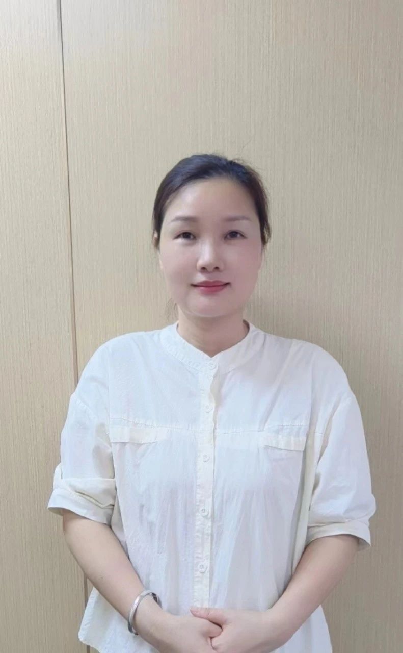 家政家务师饶阿姨公开照片