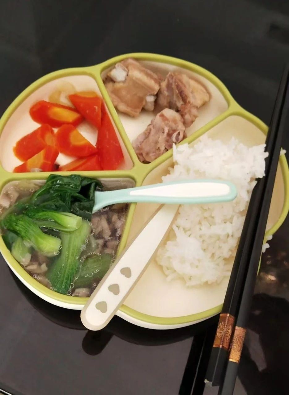 肖阿姨工作生活照7