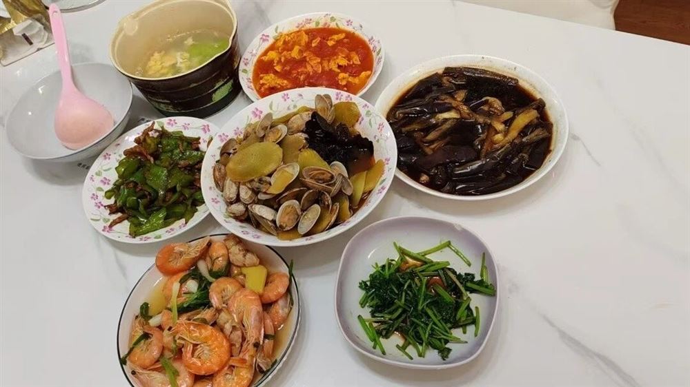 郑阿姨工作生活照2