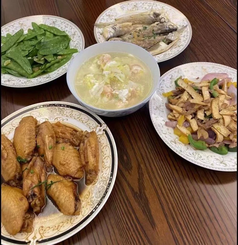 单阿姨工作生活照2