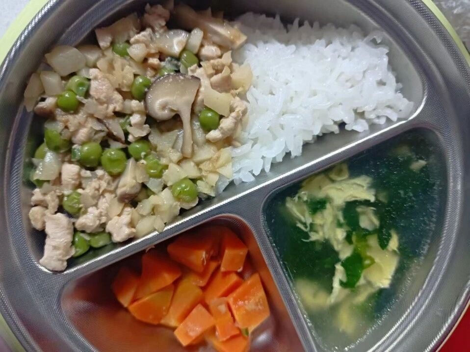 雷阿姨工作生活照10