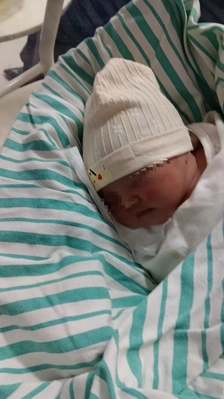 李阿姨工作生活照9