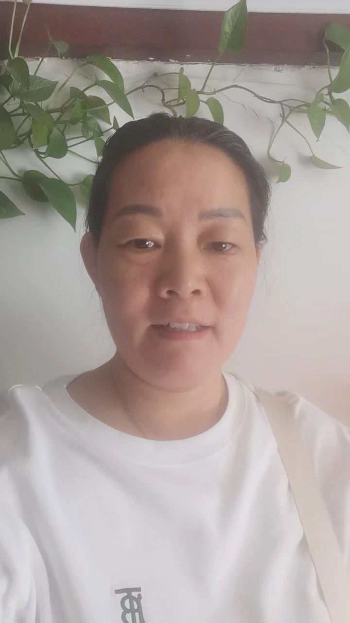 徐阿姨工作生活照3