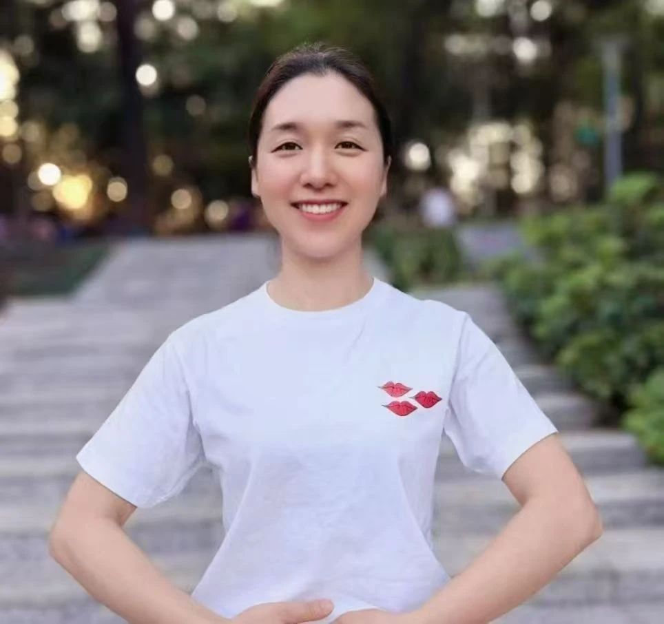 莫阿姨工作生活照10
