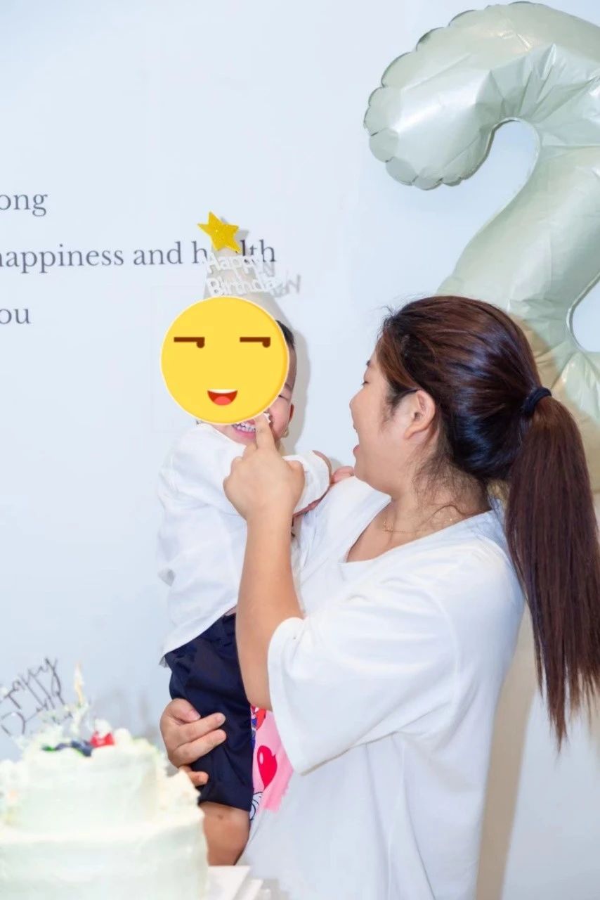 家政育婴师鲍阿姨公开照片