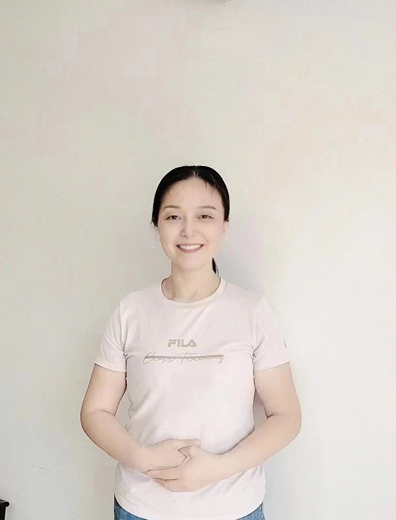 家政家务师侯阿姨公开照片