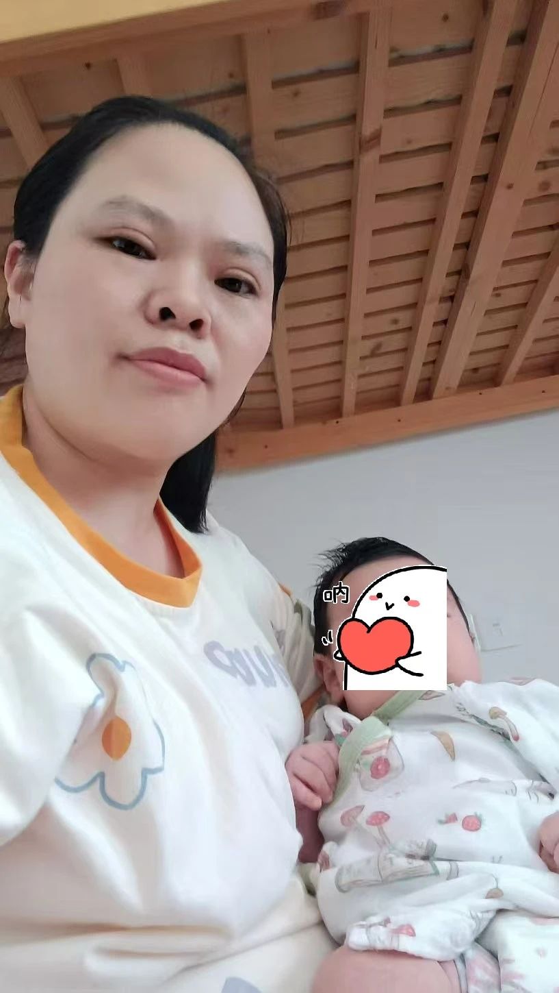 家政育婴师莫阿姨公开照片