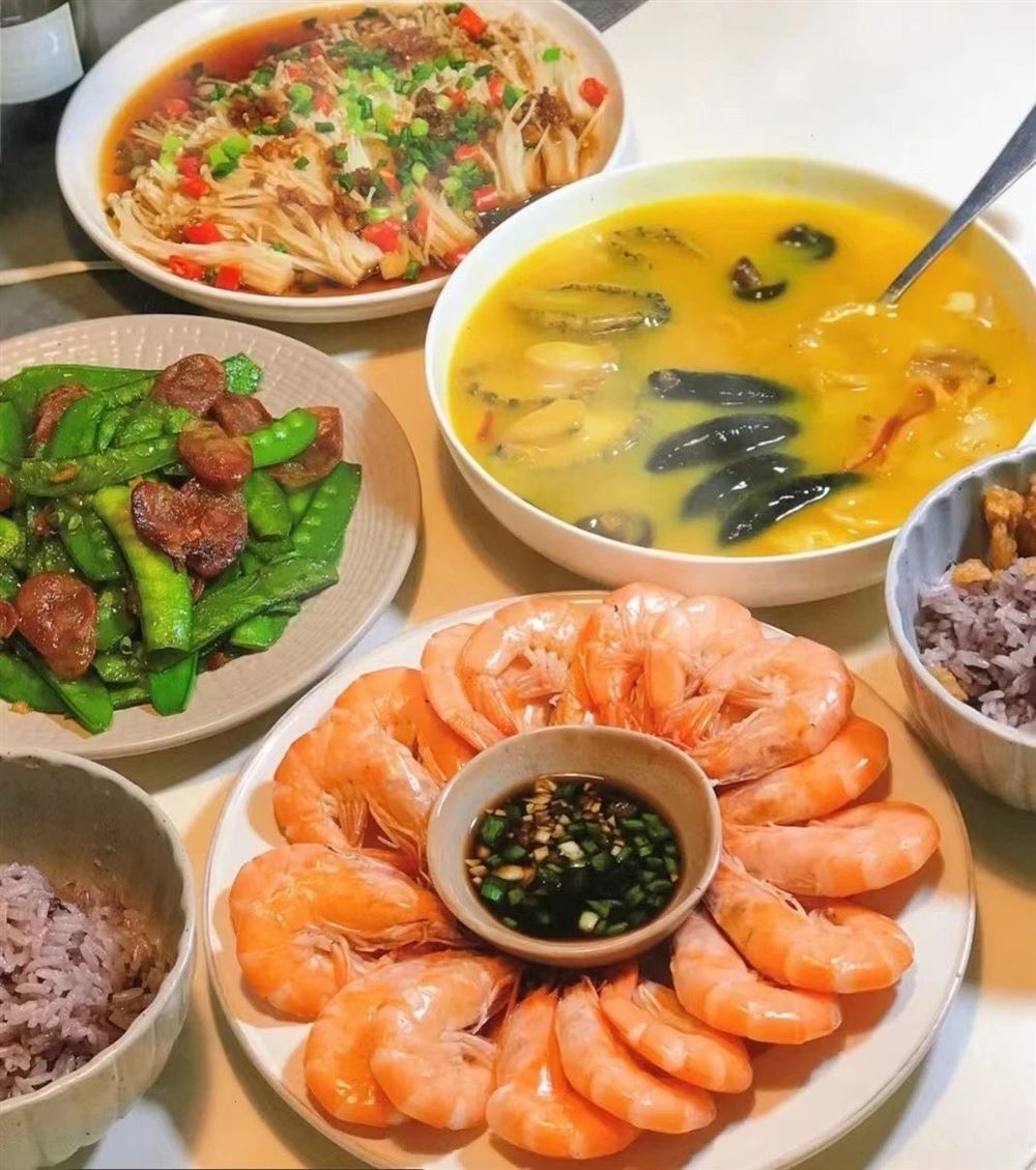 邝阿姨工作生活照10