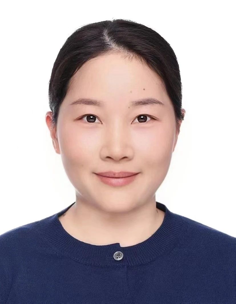 上海育婴师郑阿姨公开照片