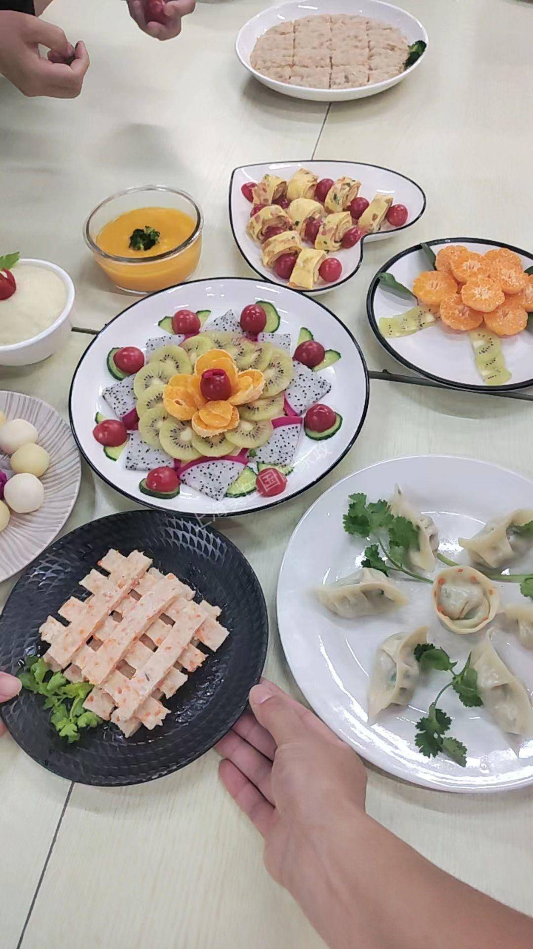卢阿姨缩略图4