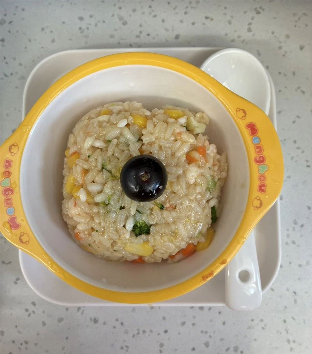 钱阿姨工作生活照11