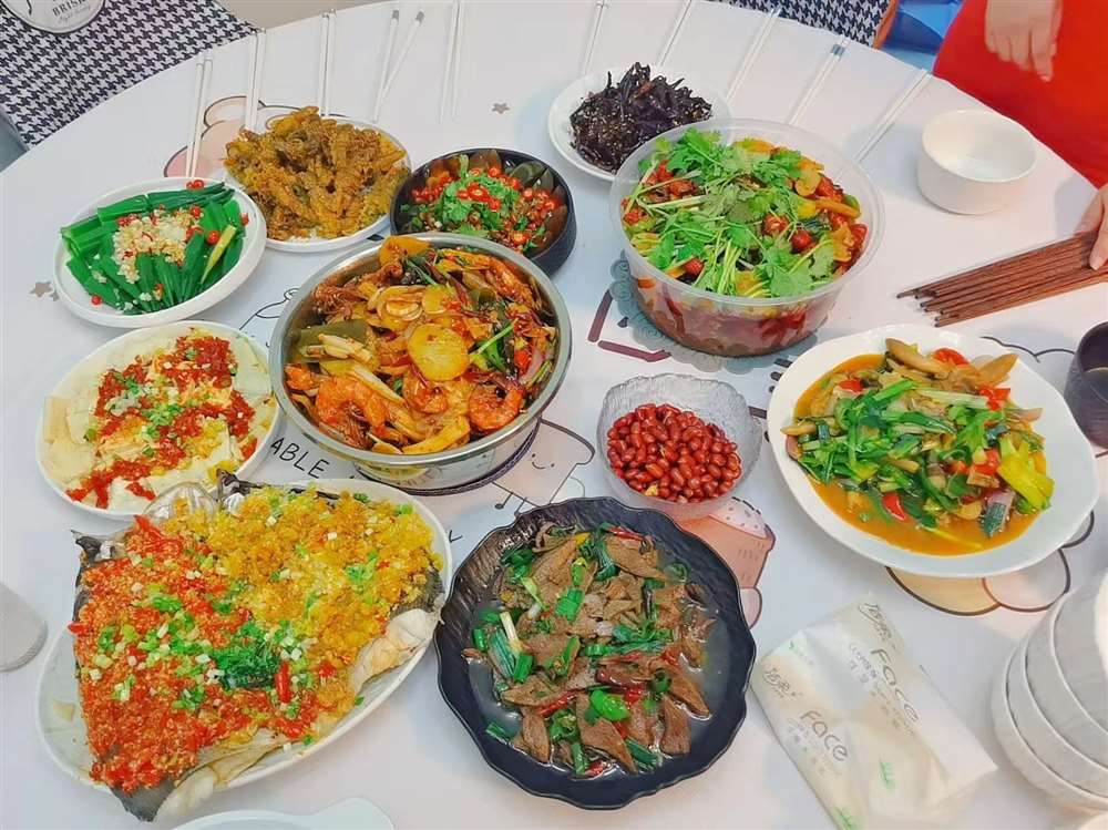 邹阿姨工作生活照5
