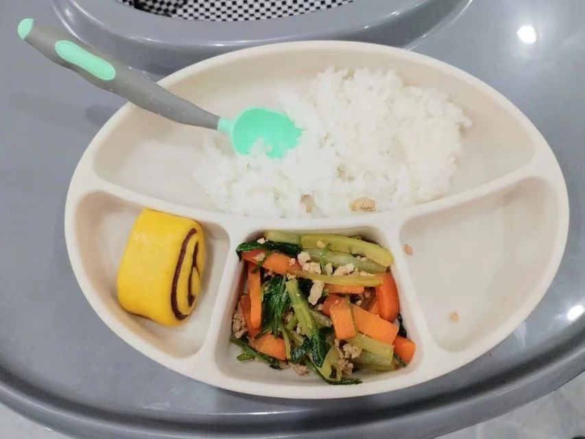 魏阿姨工作生活照7