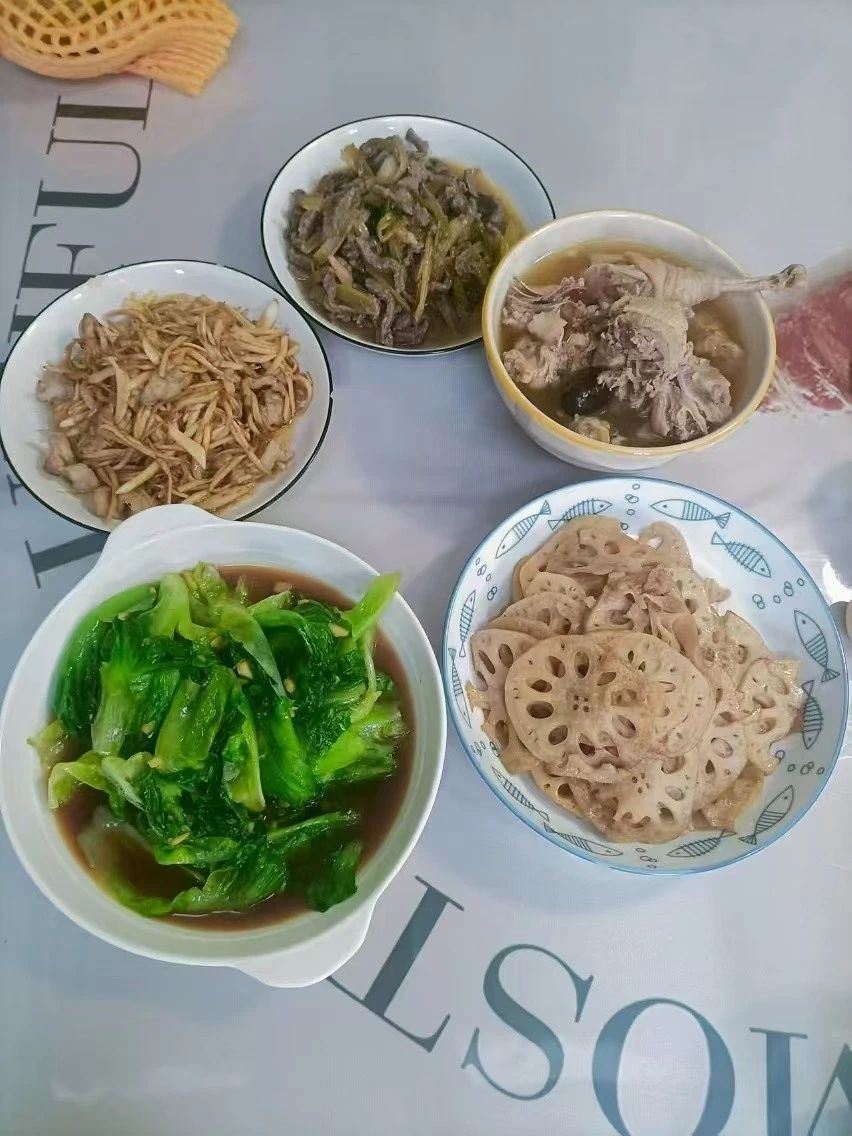 周阿姨工作生活照7