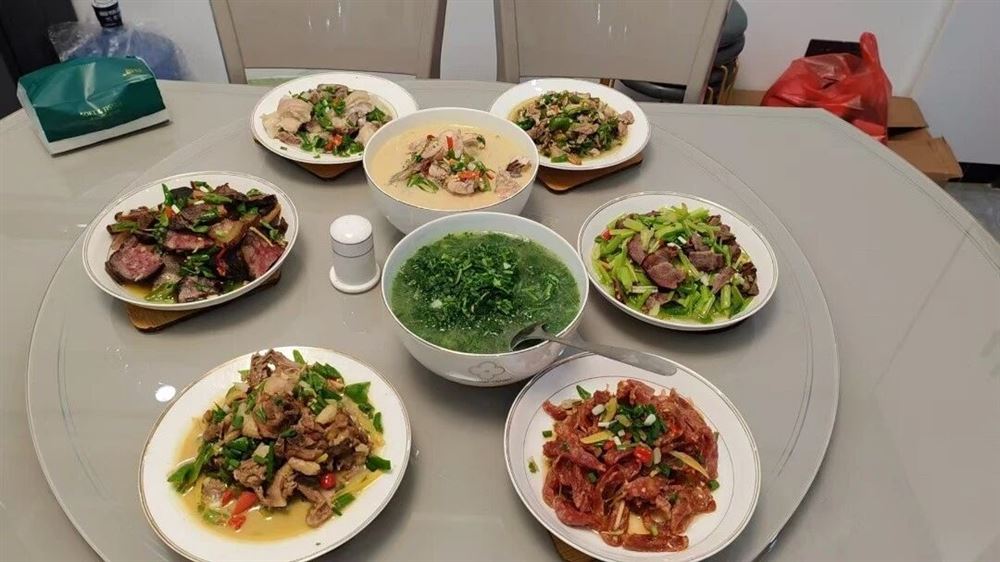 郑阿姨工作生活照4