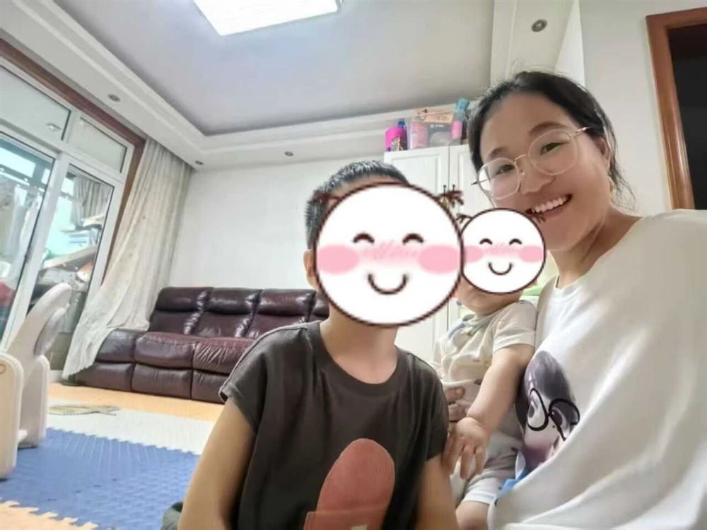 陈阿姨工作生活照2