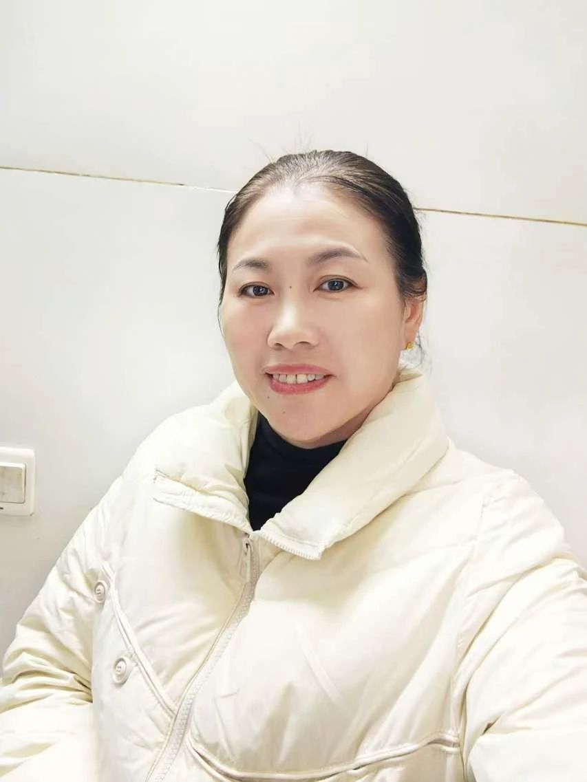 戴阿姨工作生活照9