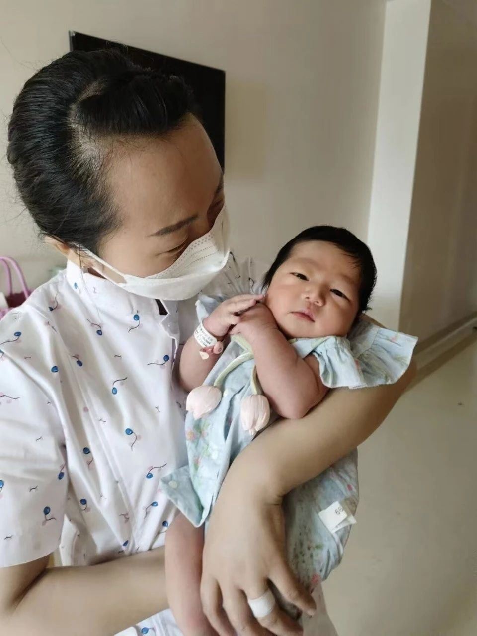 庄阿姨缩略图2