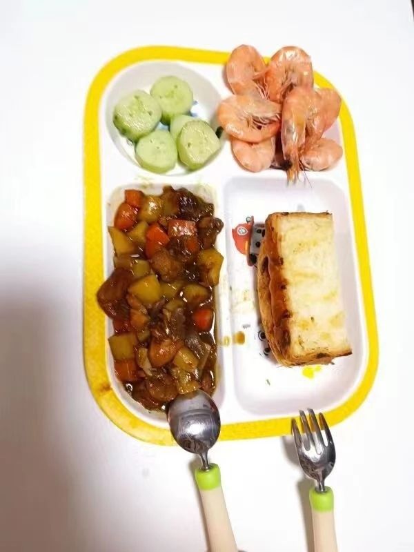 李阿姨工作生活照7