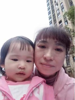 李阿姨工作生活照6