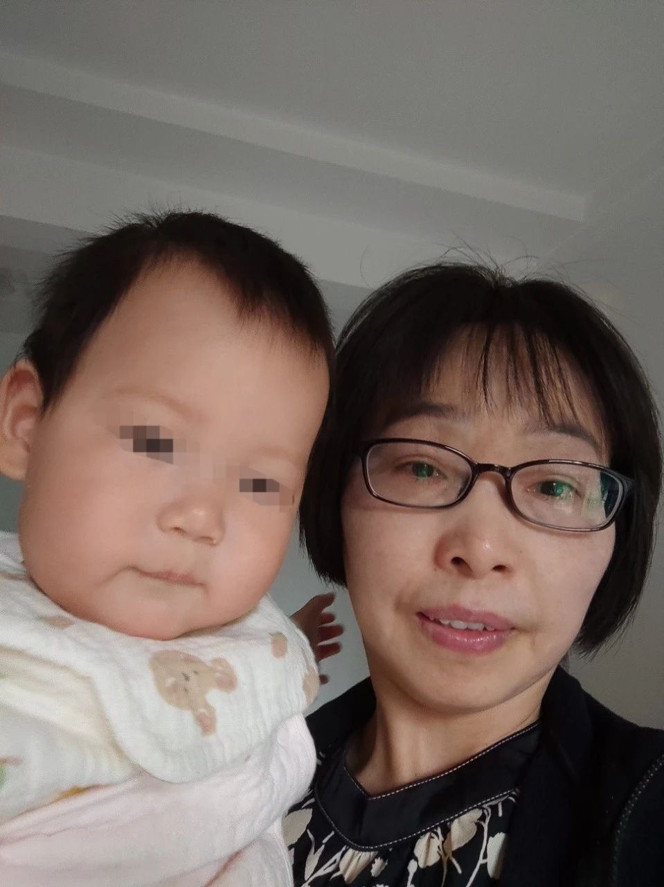吴阿姨工作生活照1