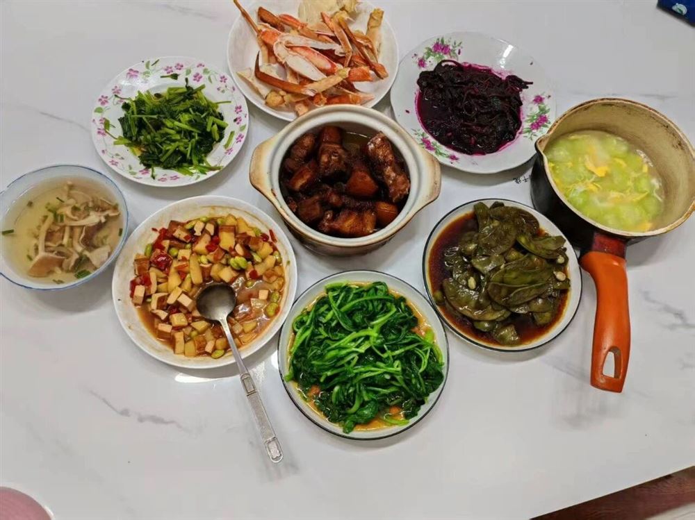郑阿姨工作生活照3