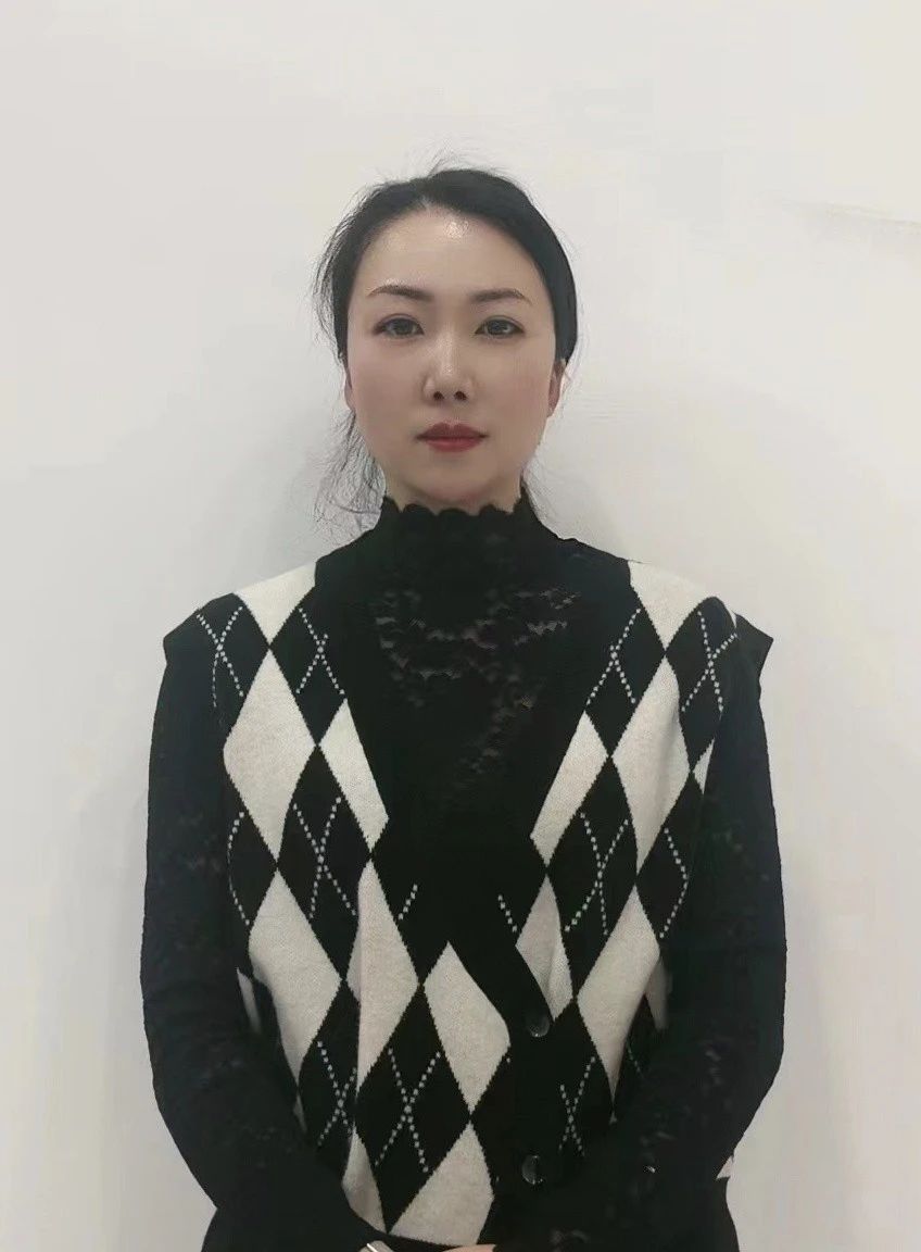 上海育婴师贾阿姨公开照片