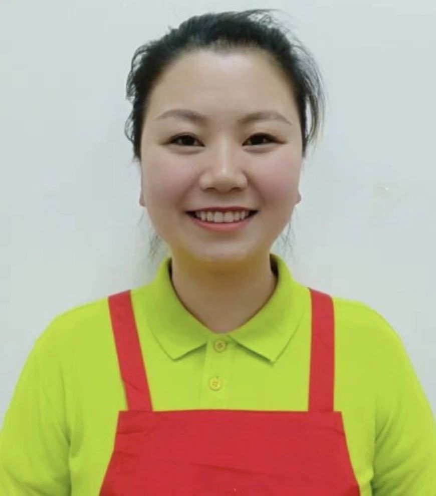 何阿姨工作生活照10