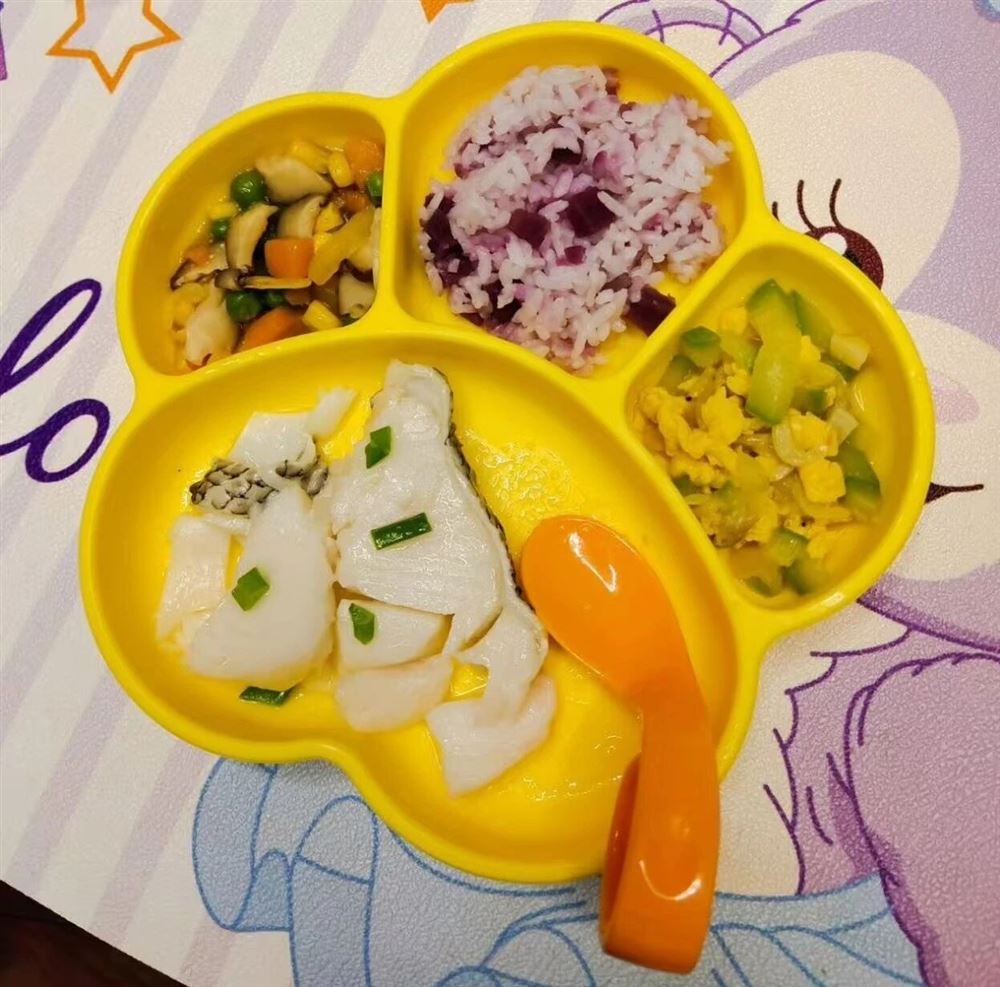 李阿姨工作生活照9
