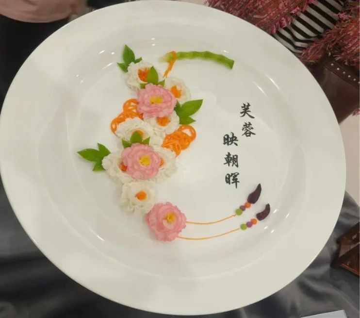 梁阿姨工作生活照8