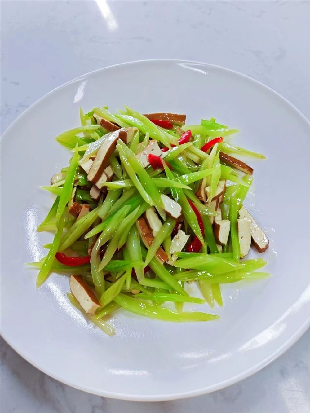 莫阿姨工作生活照2