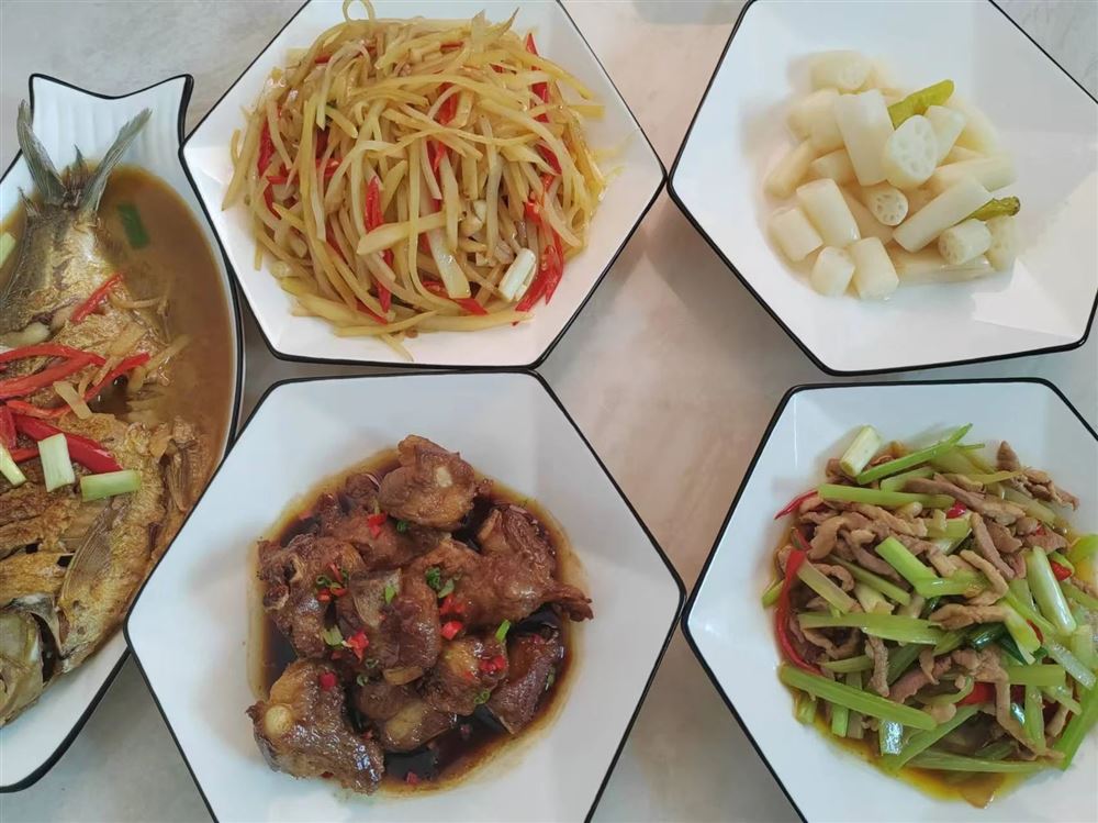 董阿姨工作生活照8