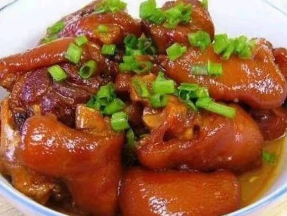 孟阿姨工作生活照4