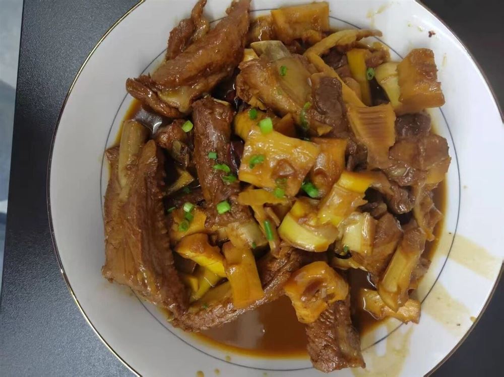 钱阿姨工作生活照12