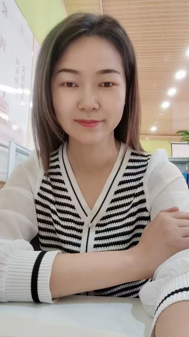 上海育婴师葛阿姨公开照片