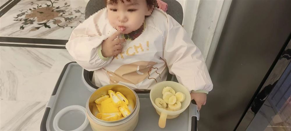 邹阿姨工作生活照12