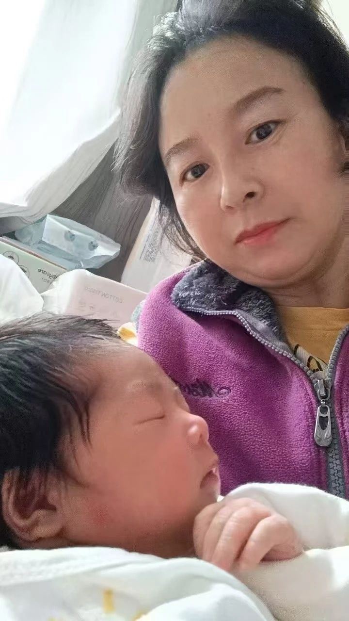 胡阿姨工作生活照11