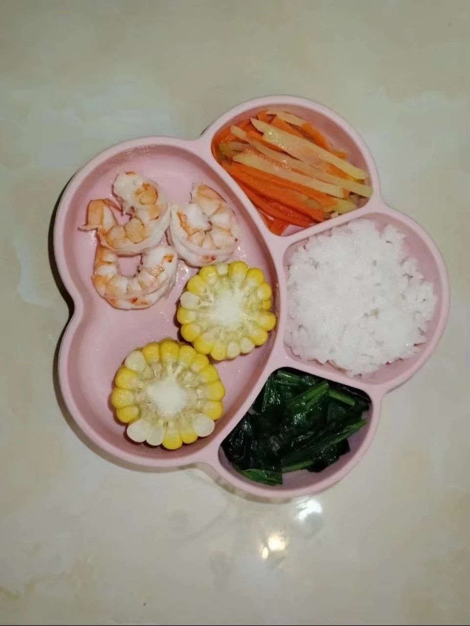 彭阿姨工作生活照7