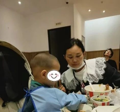 彭阿姨工作生活照11