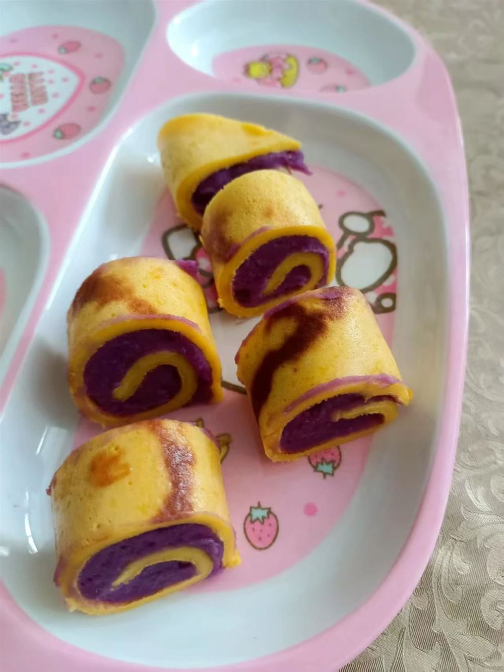 谌阿姨工作生活照2