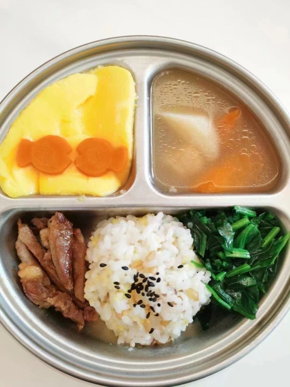 李阿姨工作生活照7